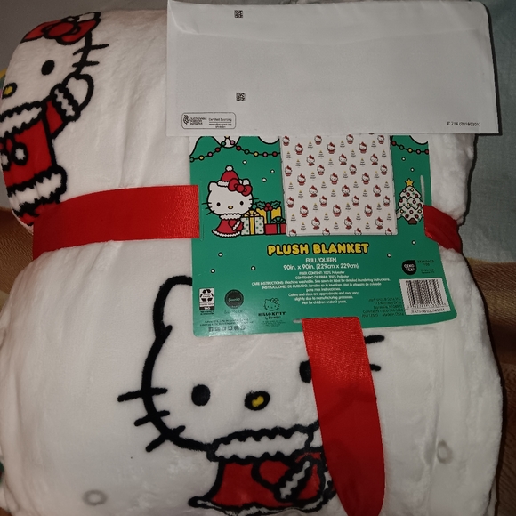Hello Kitty *Rare Christmas plush blanket